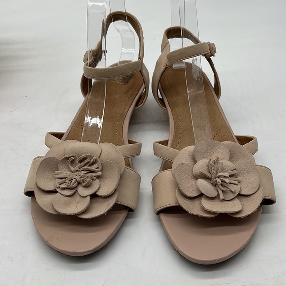 Clarks Light Pink Floral Sandal Size 9. MCS2603C - Picture 2 of 8